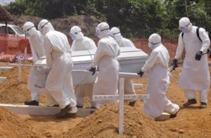 Ebola : un cas confirmé au Nigeria, les voisins en alerte 