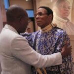 Eglise du christianisme céleste : Talon et sa délégation reçus par Emmanuel Oshoffa
