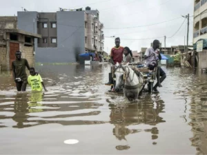 Inondations meurtrières au Sénégal : la rentrée scolaire reportée in-extremis