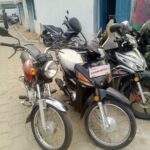 Cotonou : arrêté pour vol de motos, un jeune homme accuse son père