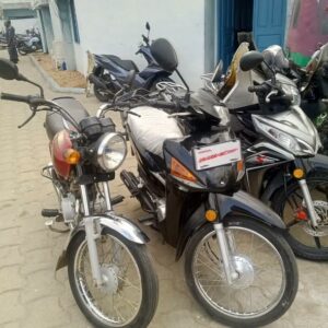 Cotonou : arrêté pour vol de motos, un jeune homme accuse son père
